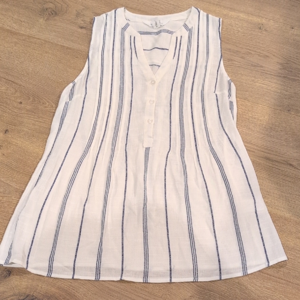Market & Spruce White Sleeveless Tunic with Blue Vertical Stripes